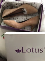 Lotus dress shoes