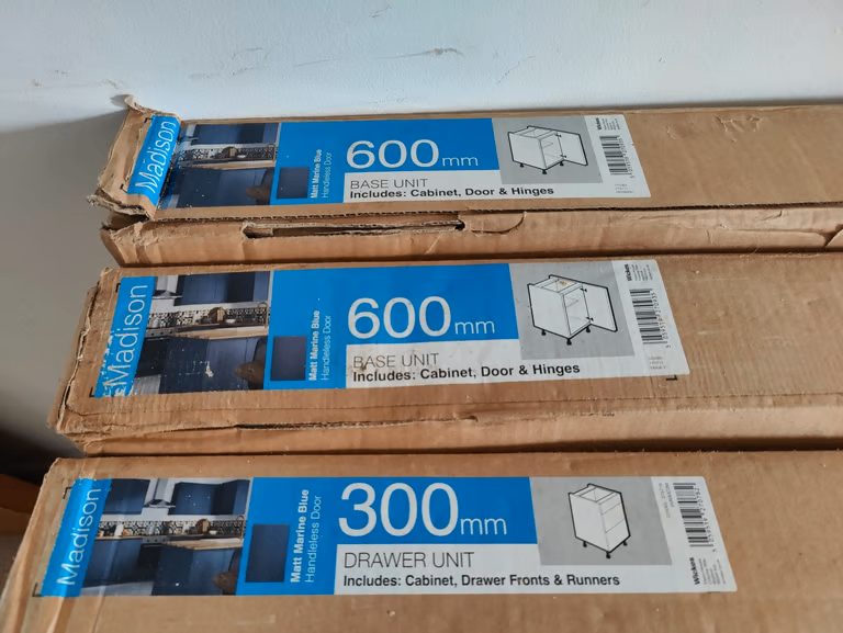 Wickes 4 new kitchen cabinets & doors