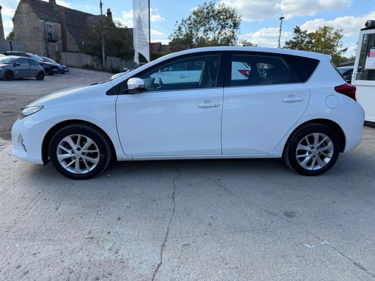 2014 Toyota Auris 1.6 V-Matic Icon Euro 5 5dr HATCHBACK Petrol Manual