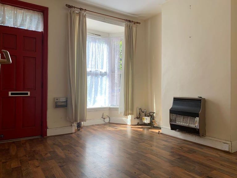 ***TWO BEDROOM PROPERTY TO LET***IDEAL FOR A SMALL FAMILY ** AVAILABLE IMMEDIATELY