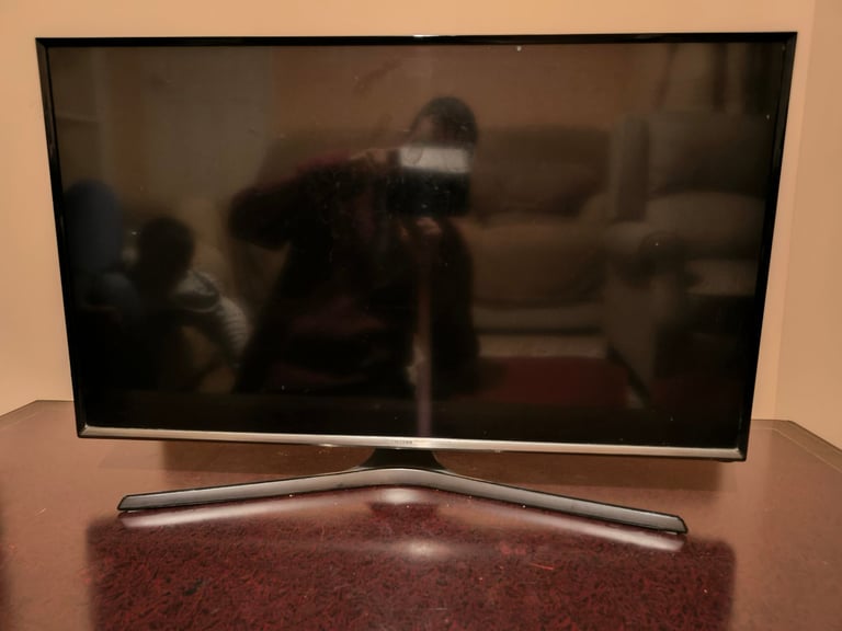 image for Samsung 32 inch Smart TV Used but working.  Bit worn but screen in good condition.