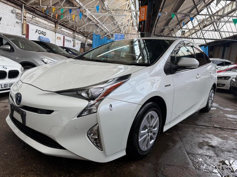 TOYOTA PRIUS 1.8 VVT-h Business Edition 1970