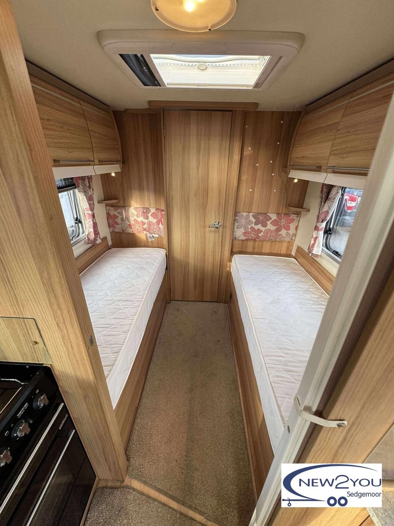 2013 Bailey Unicorn Cadiz 4 Berth Fixed Singles Caravan - STOCK S089