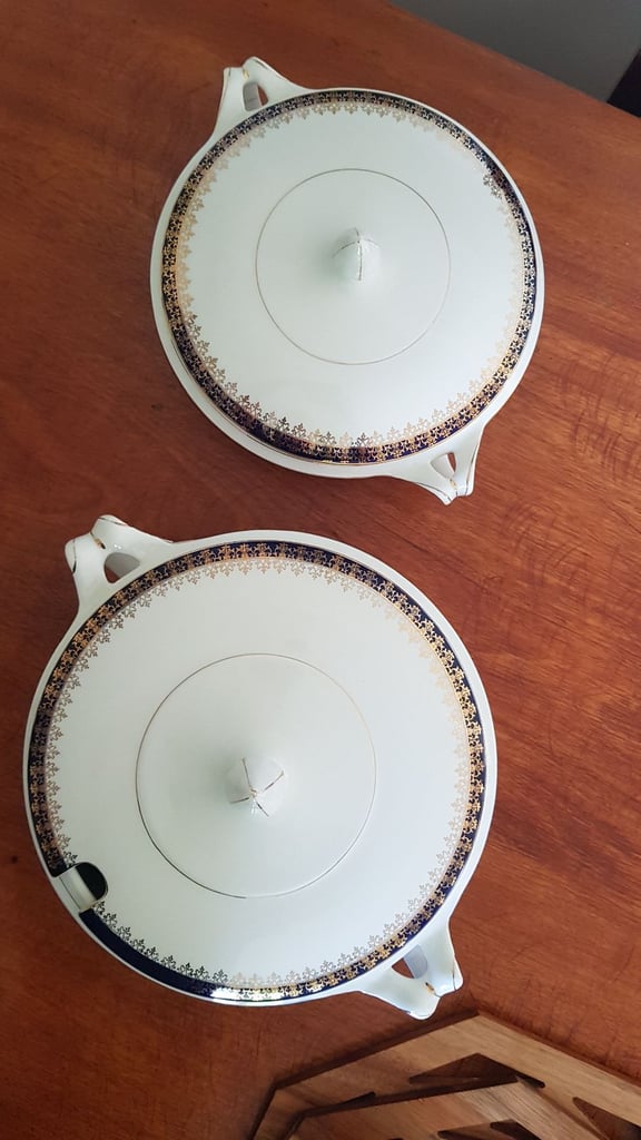 Alfred Meakin Bleu De Roi Tableware 3 Tureen Serving Dishes plus Gravy Boat