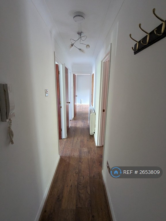 2 bedroom flat in Parklands, Southampton, SO17 (2 bed) (#2653809)