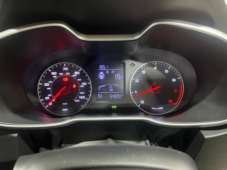 2018 MG MG ZS 1.5 VTi-TECH Exclusive SUV 5dr Petrol Manual Euro 6 (s/s) (106 ps) HATCHBACK Petrol...