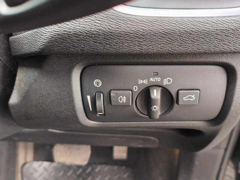 Volvo V40 D2 CROSS COUNTRY LUX