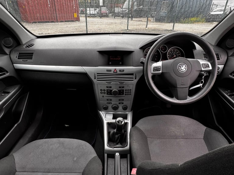 2009 Vauxhall Astra 1.6i 16V Club [115] 5dr HATCHBACK PETROL Manual