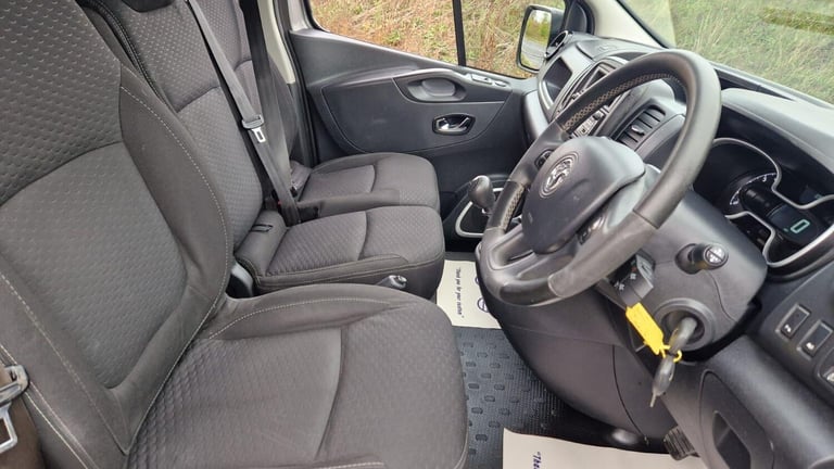 2016 Vauxhall Vivaro 1.6 CDTi 2700 Sportive L1 H1 Euro 5 5dr PANEL VAN Diesel Manual