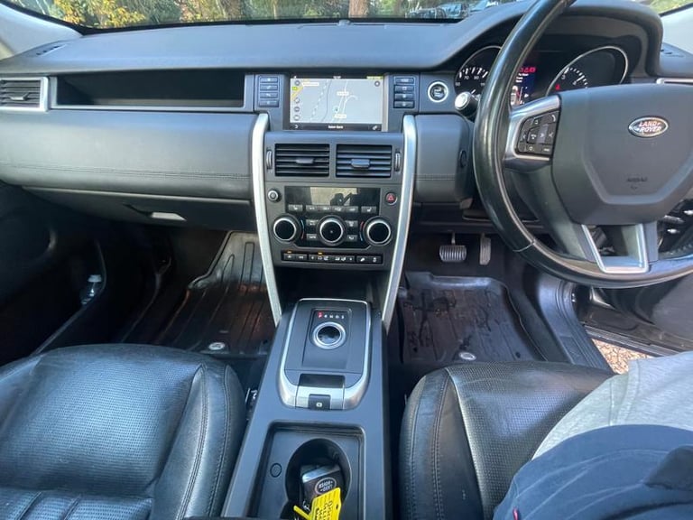 2016 Land Rover Discovery Sport 2.0 TD4 SE Tech SUV 5dr Diesel Auto 4WD Euro 6 (s/s) (180 ps) 7 S...