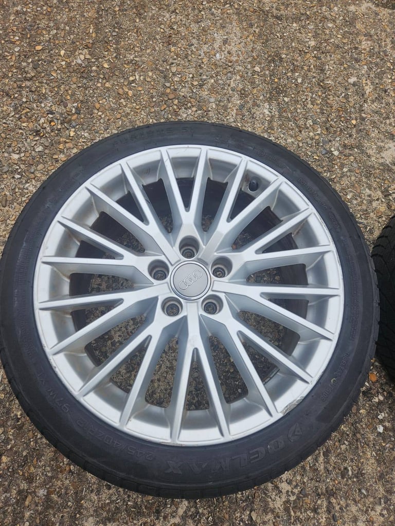 Genuine Audi TT 18" 5x112 Alloy Wheels with tyres X4