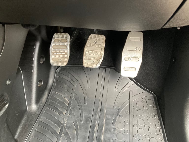 Abarth, 595, Hatchback, 2019, Manual, 1368 (cc), 3 doors