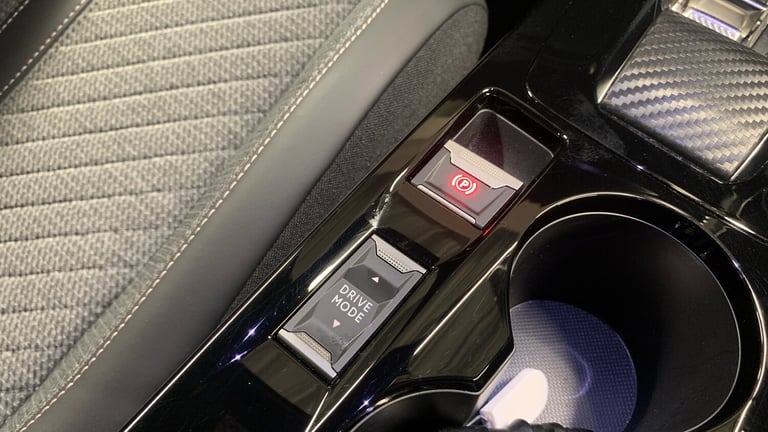 2024 Peugeot 2008 1.2 PureTech Allure SUV 5dr Petrol EAT Euro 6 (s/s) (130 ps) SUV Petrol Automatic