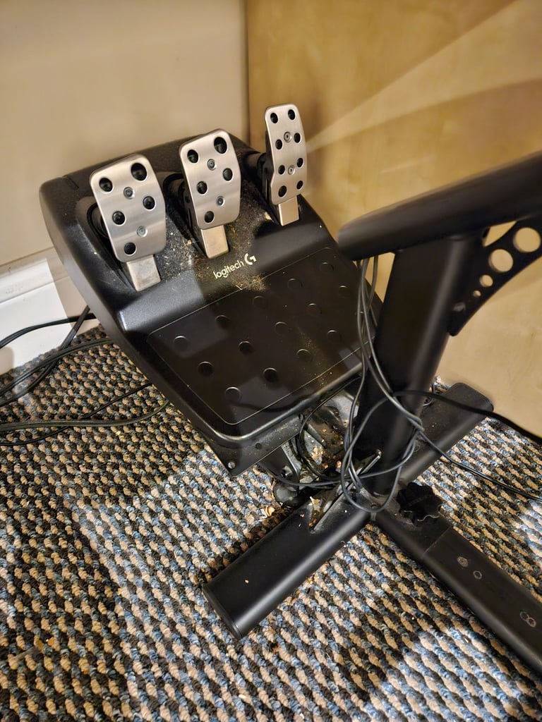 G29 PlayStation 3 & 4 play seat logitech 