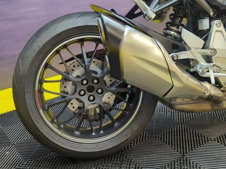 Honda CB 1000 R 2023 Low Miles Extras Fitted Stunning Colour