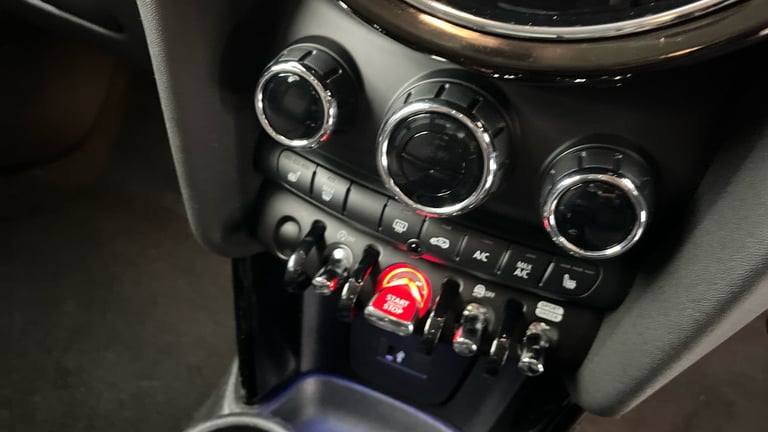 2024 MINI Hatch 5-Door Hatch Cooper Classic Hatchback Petrol Automatic