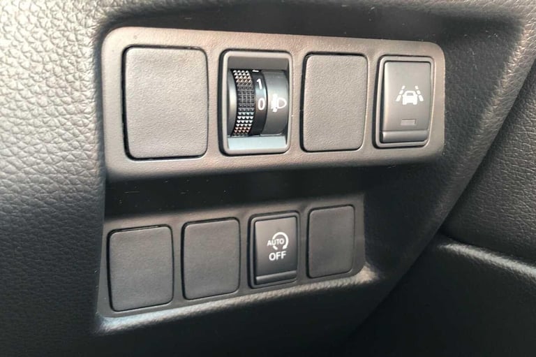 2021 Nissan Qashqai 1.3 DiG-T 160 [157] N-Connecta 5dr DCT Glass Roof HATCHBACK Petrol Automatic