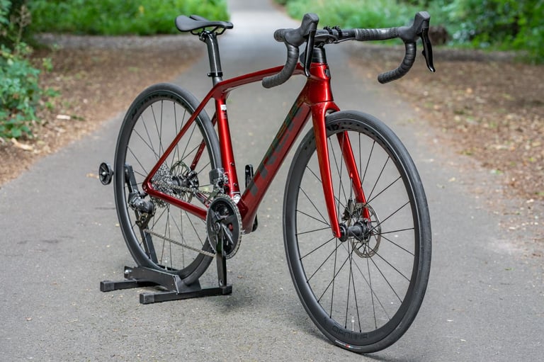 image for Trek Emonda SL6 Rival eTap AXS Disc Carbon Road Bike 52cm Small Carbon Wheels