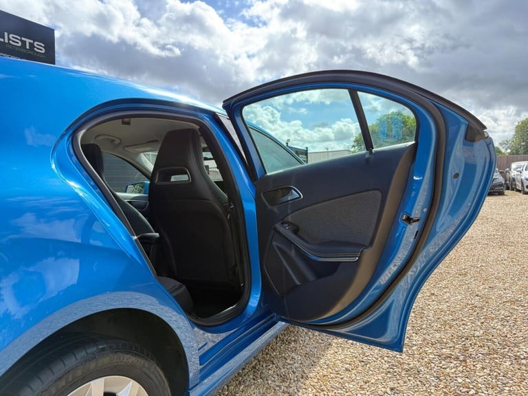 MERCEDES-BENZ A CLASS 1.5 A180 CDI SE 7G-DCT Euro 5 (s/s) 5dr 2014