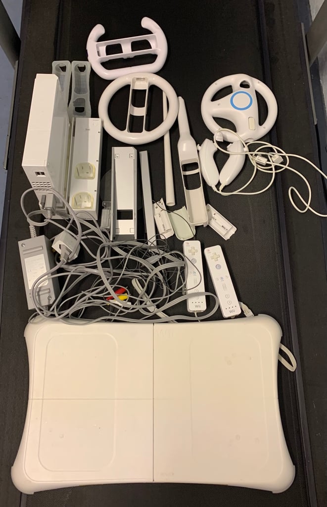 image for Nintendo Wii Console Bundle – 14 Games + Accessories
