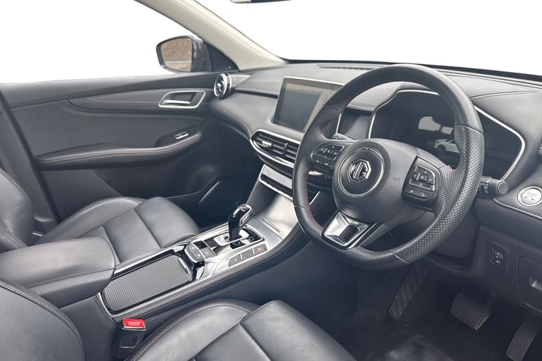 2024 MG MG HS 103407 Hatchback Automatic