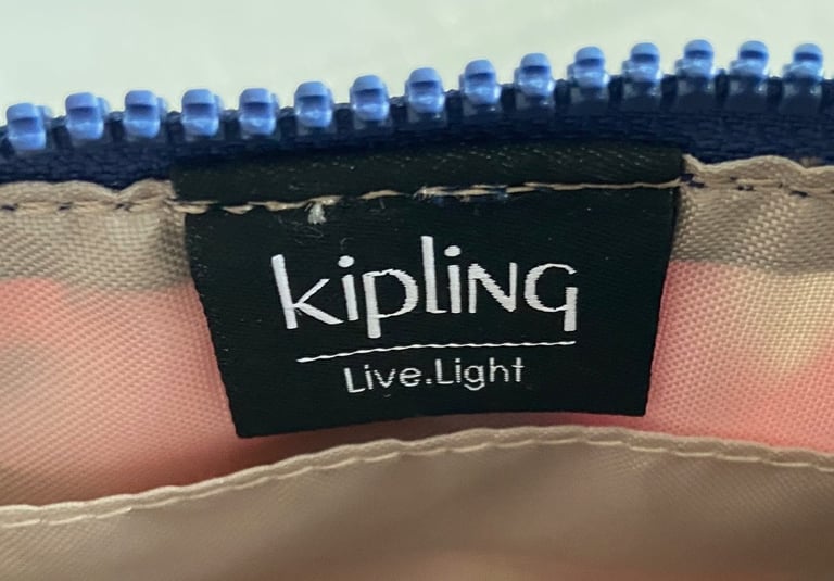 New unused Kipling Bag with Hallie monkey
