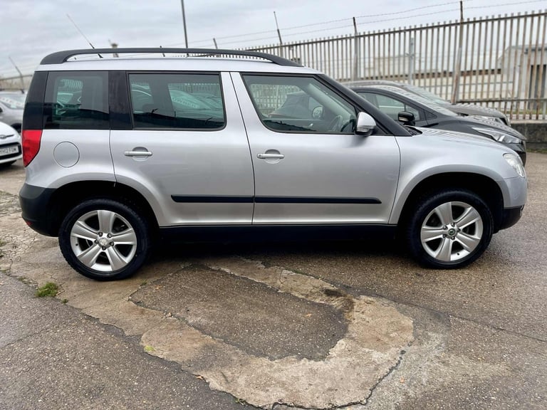 2010 Skoda Yeti 2.0 TDI CR SE 5dr HATCHBACK Diesel Manual