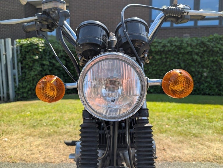 YAMAHA RD200 