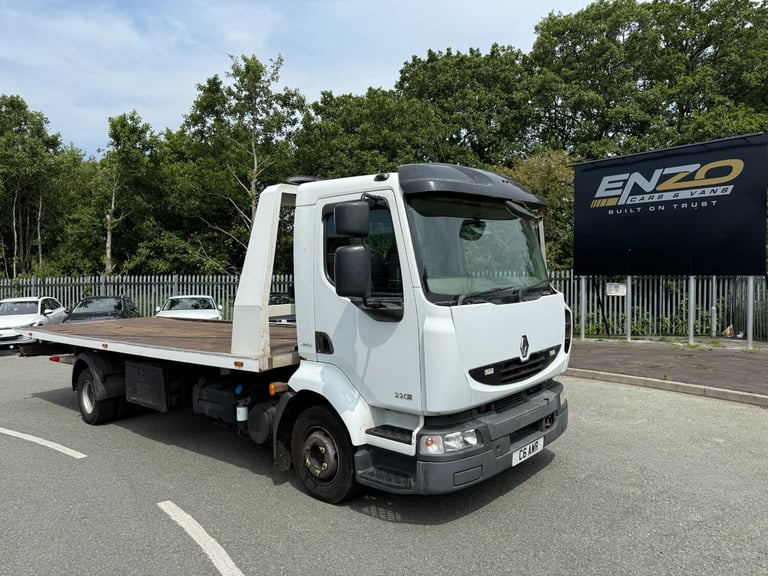 2010 Renault MIDLUM (45) NA Diesel Manual