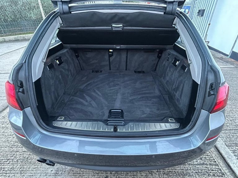 2011 60 BMW 5 SERIES 3.0 523I SE TOURING 5DR PETROL STEPTRONIC EURO 5 (204 PS)