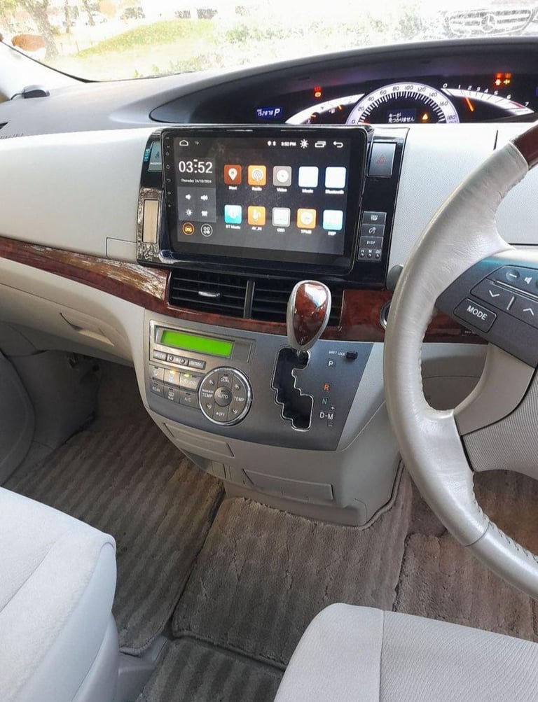 Toyota Estima in Aldershot GU12