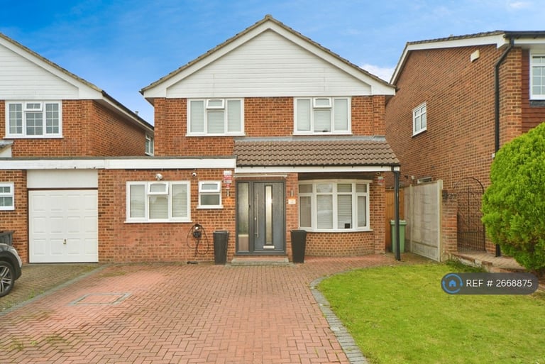 4 bedroom house in Lysander Way, Orpington, BR6 (4 bed) (#2668875)
