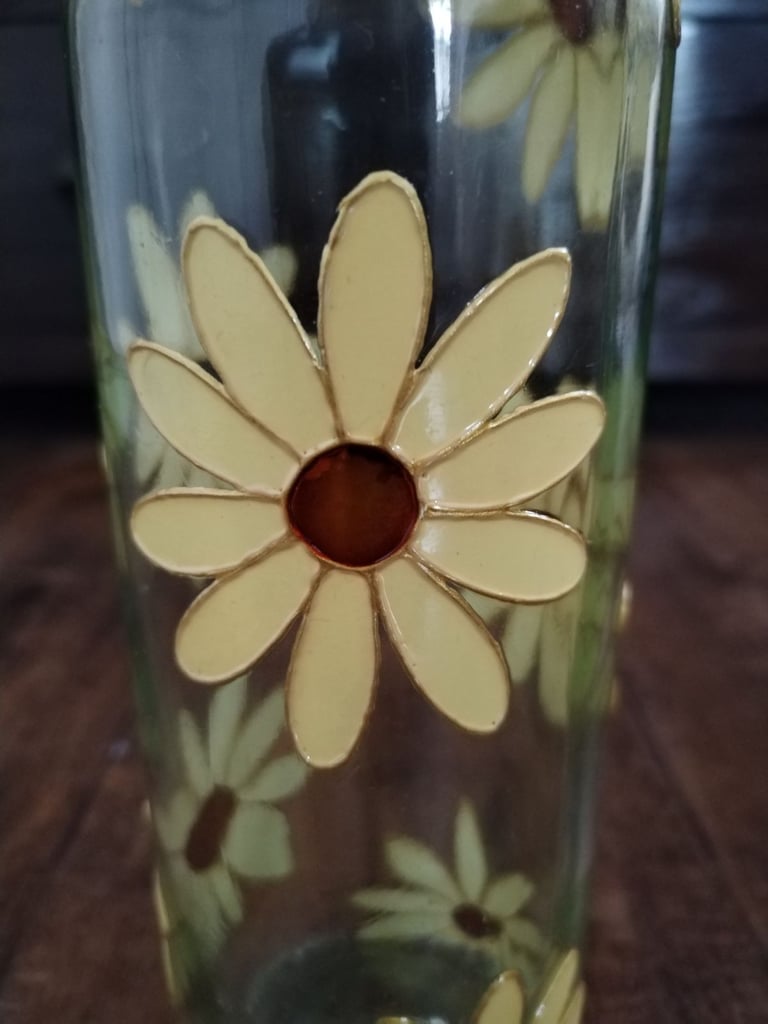 Decorative daisy bottle