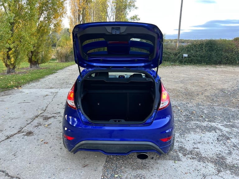 2014 Ford Fiesta 1.6T EcoBoost ST-2 Hatchback 3dr Petrol Manual Euro 6 (182 ps) HATCHBACK Petrol ...