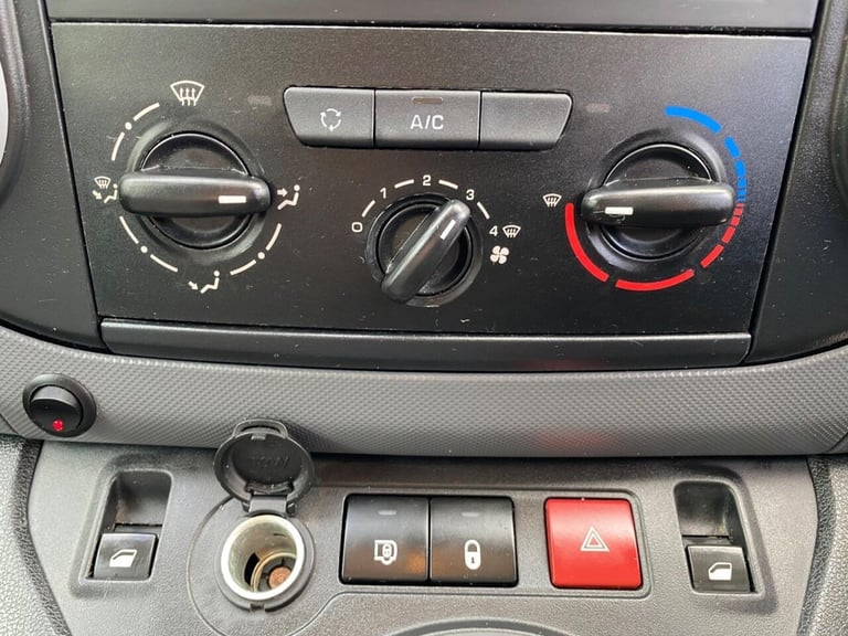 2018 Peugeot Partner 850 1.6 BlueHDi 100 Professional Van ATV PANEL VAN DIESEL Manual