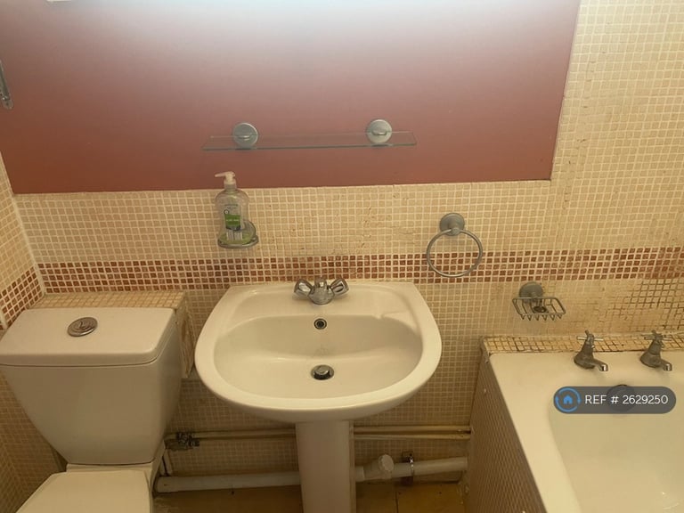 4 bedroom house in Canterbury Way, Stevenage, SG1 (4 bed) (#2629250)