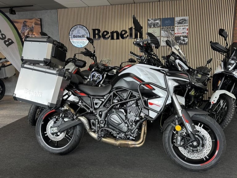 2025 Benelli TRK 702 Ex Display Potteries Special