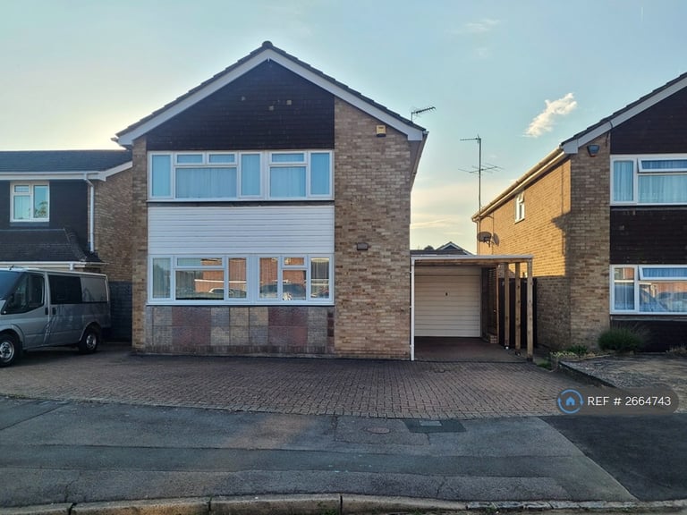 4 bedroom house in Welford Road, Reading, RG5 (4 bed) (#2664743)