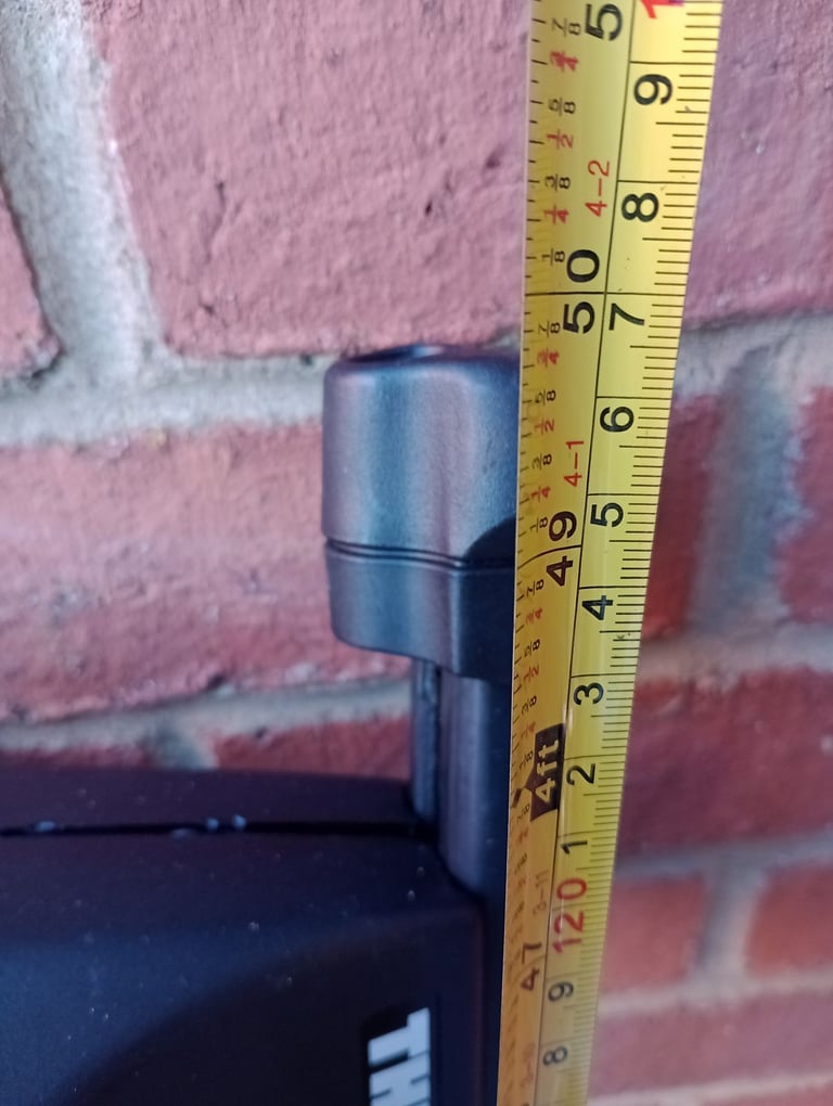 Roof Bars, Thule, 2 Keys, Model Unknown 