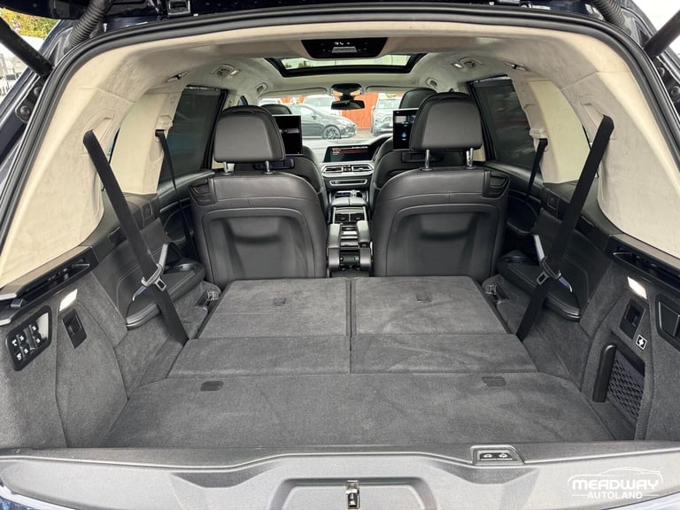 2022 BMW X7 4.4 M50i V8 Dark Shadow Edition SUV 5dr Petrol Auto xDrive Euro 6 (s/s) (53 ESTATE Pe...