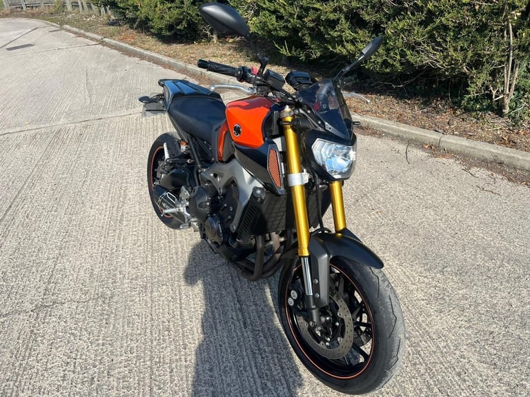 2015 15 YAMAHA MT-09 NAKED MT09 900 TRIPLE 12k MILES MT 09 900
