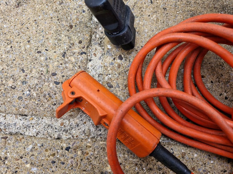 Black & Decker GT 220 hedge trimmer