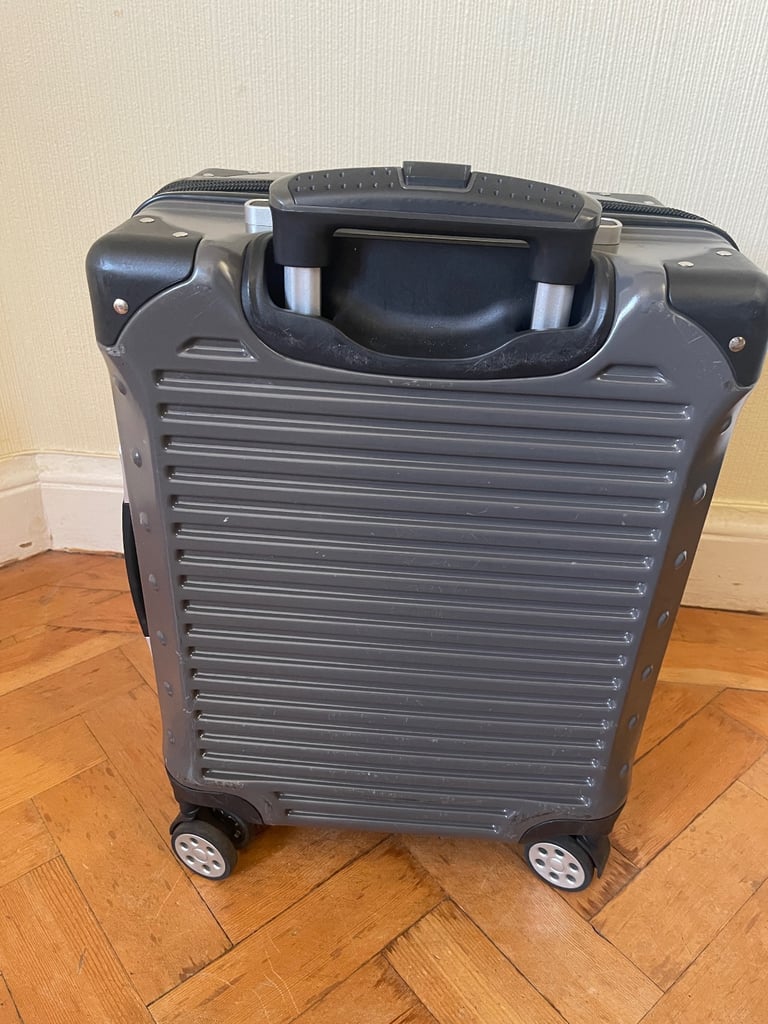 IT Suitcase (slight damage) Hand Luggage 