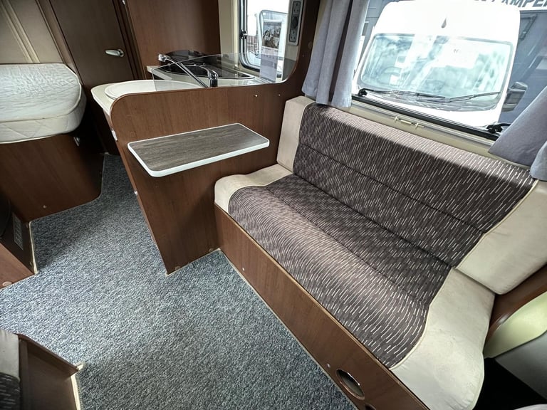 Roller Team Auto-Roller 694 4 berth DIESEL MANUAL 2014/14