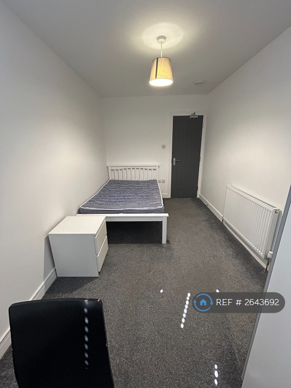 6 bedroom house in Garnier Street, Portsmouth, PO1 (6 bed) (#2643692)