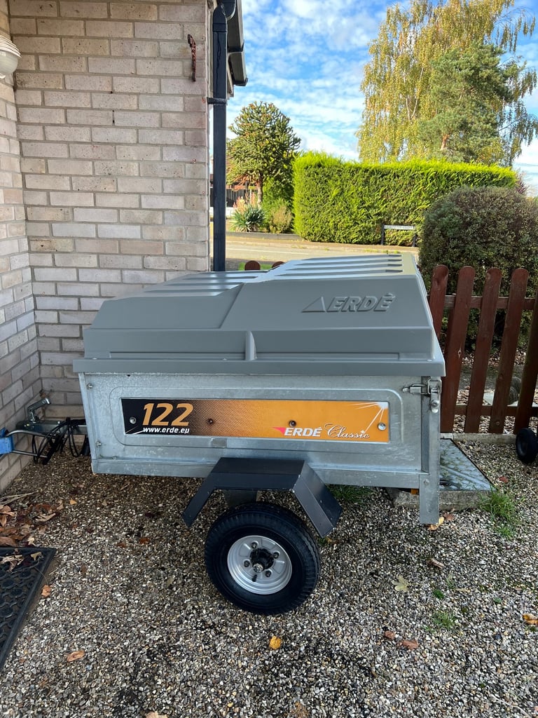 Trailer Erde 122 with Hard Top Cover
