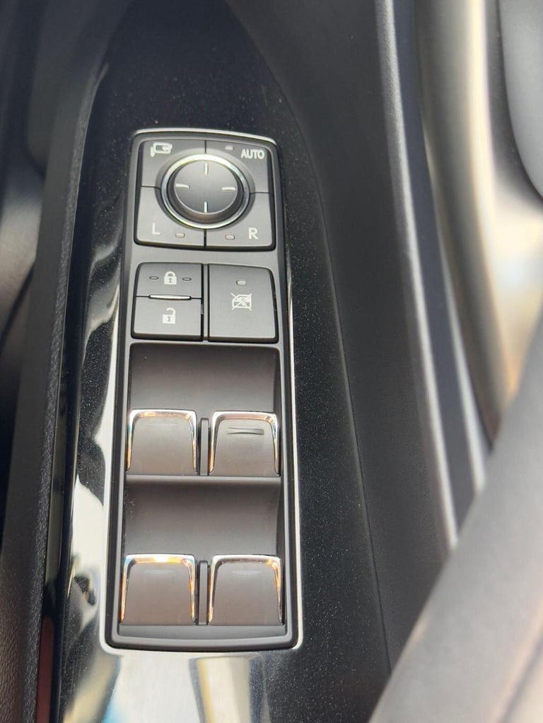 2024 Lexus LX LX570 5.7 V8 Automatic 4X4 8 seats 5dr Petrol Automatic