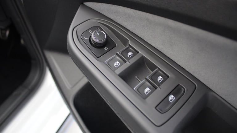 2022 Volkswagen Golf 1.5 TSI 150 R-Line 5dr Petrol Hatchback Hatchback Petrol Manual