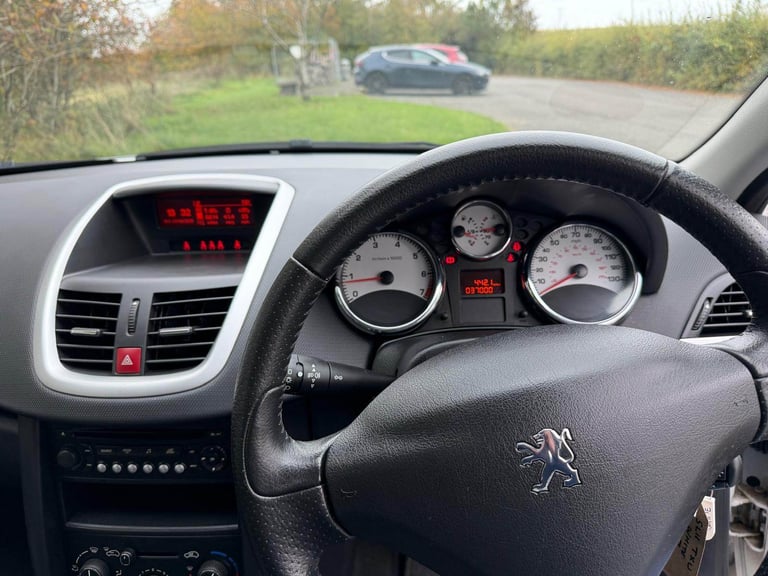 Peugeot, 207, Hatchback, 2011, Manual, 1360 (cc), 5 doors