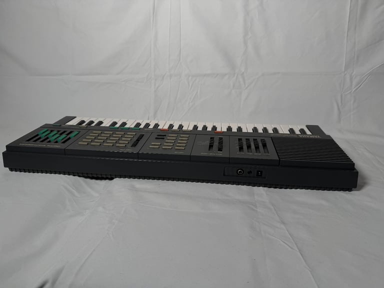 Yamaha Portasound PSS-360 Digital Synthesizer Keyboard